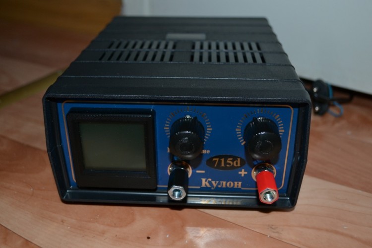 Зарядное устройство Кулон-715D